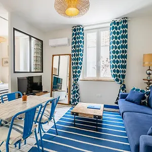 studio-bleu-120m-vieux-port-clim-confort-calme-wifi.fr-provencehotel.com/